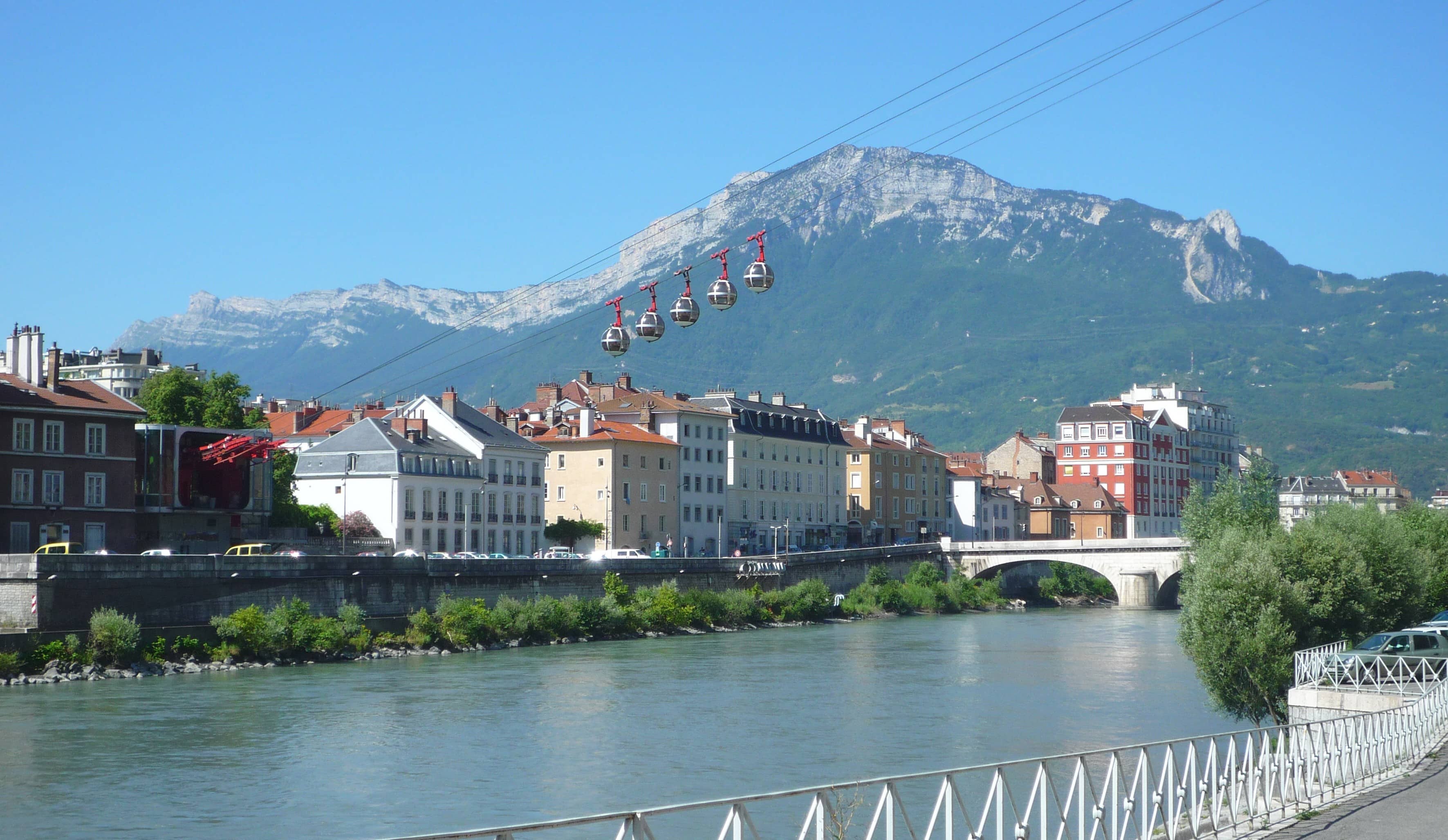 Xl Drone propose des prestations par drone sur Grenoble et la région Rhône Alpes